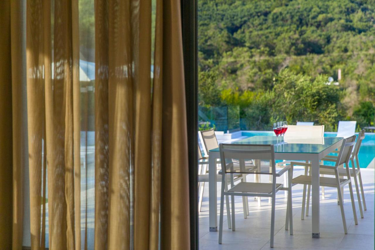 Almyra Villas Halikounas ภายนอก รูปภาพ