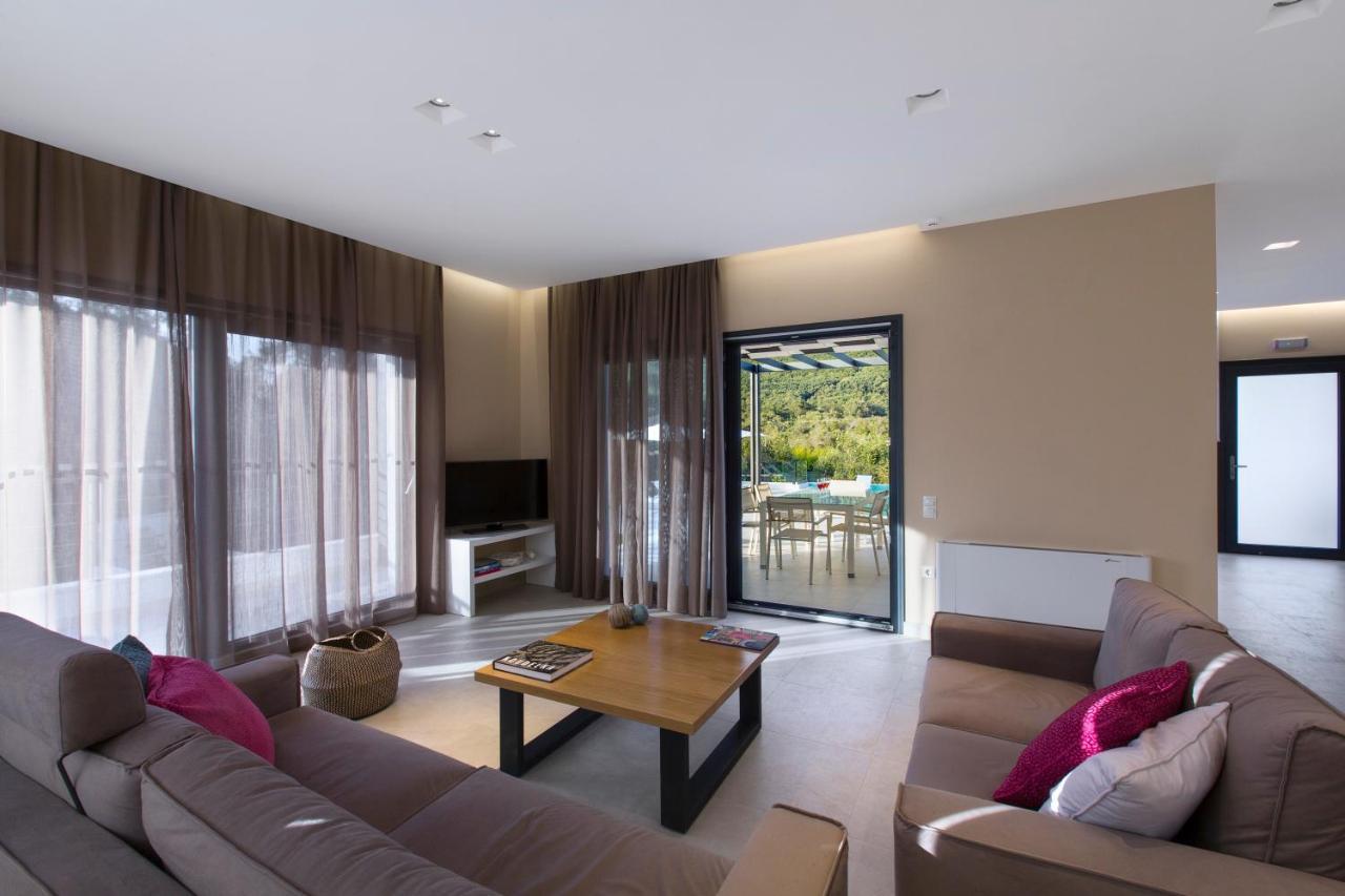 Almyra Villas Halikounas ภายนอก รูปภาพ